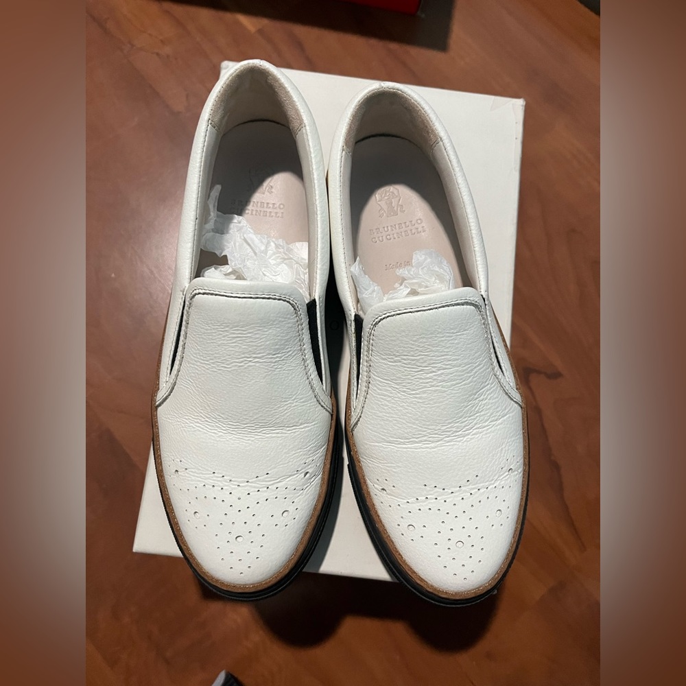 Slip on sneakers